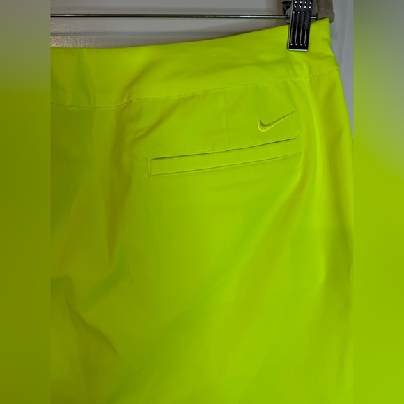 Nike Golf Women’s Neon Yellow Tournament Skort - Size 8 - Picture 4 of 8